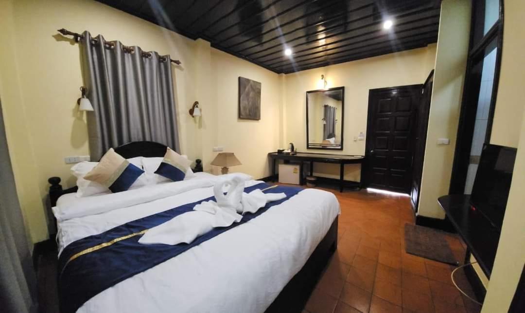 Villa Le Tam Tam Boutique Hotel Luang Prabang Exteriör bild